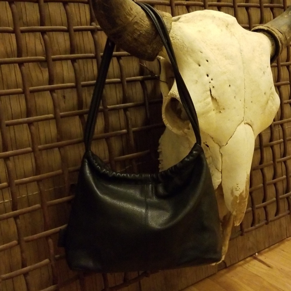 THE SAK LEATHER SHOULDER PURSE